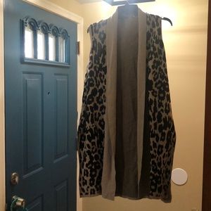 Lane Bryant long sweater vest, animal print 18/20